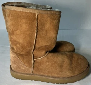 UGG Classic Short II Chestnut Brown Suede Sheepskin Boots 1016223 Women’s Size 7 - Bild 1 von 9