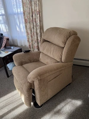 Silla reclinable Power Lift - Marca Ultra Comfort Foto 1 de 4