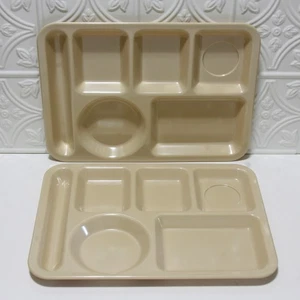 Texas Ware Lunch Trays Tan Melamine Divided Set Of Two Camping Plates Vintage - Bild 1 von 5
