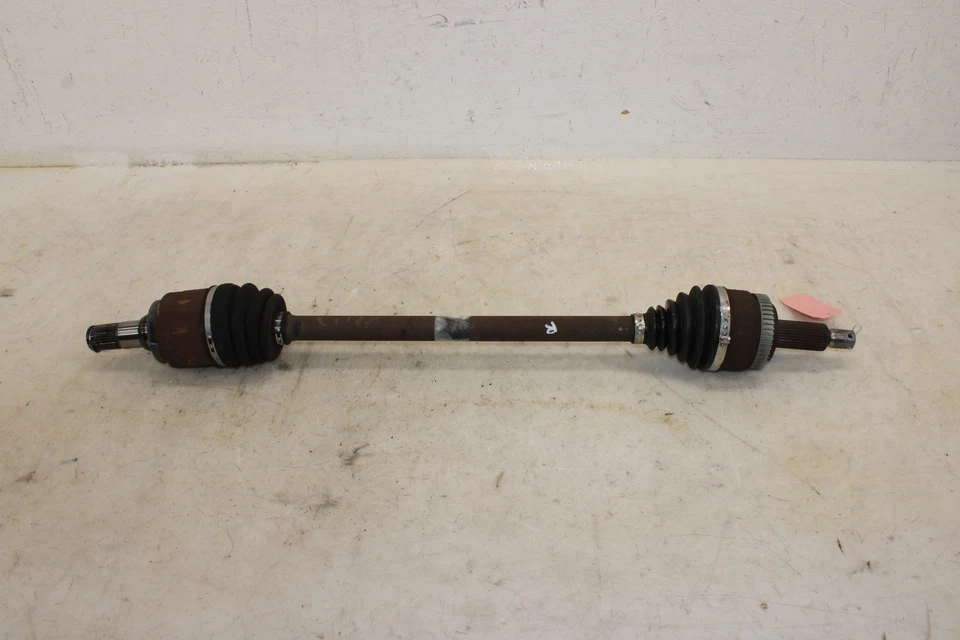 Eje trasero derecho Hyundai Genesis 2010-2012 cupé M/T OEM LR70 Foto 1 de 4