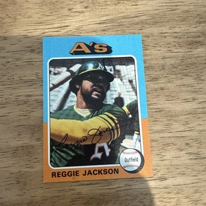 1975 Topps #300 Reggie Jackson - NM - Picture 1 of 11