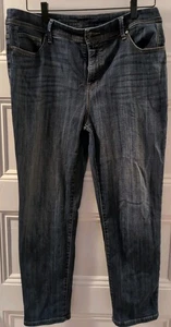 Chicos So Slimming Girlfriend Slim Leg Crop Jeans Size 1.5 Medium Wash Denim - Picture 1 of 7