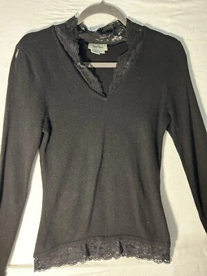 Suéter de Cachemira Neiman Marcus De Colección Talla Pequeña Borde de Encaje Negro AGUJERO Reparación O Artesanía Foto 1 de 4