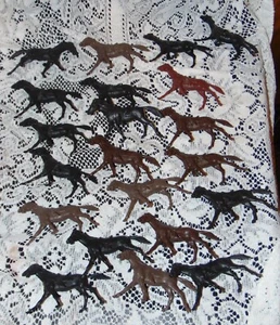Vintage Plastic Calvary Horses-Asst Colors...21pieces (4 by 2.5") - Picture 1 of 6