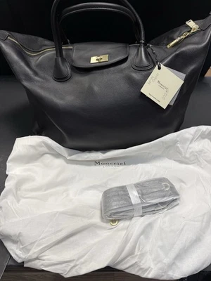 NWT Moncrief London - Annie Travel Bag - Black - Image 1 of 4