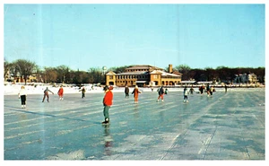 Ice Skating Lake Geneva WI People Winter Vintage Posted 1963 Chrome Postcard - Picture 1 of 3
