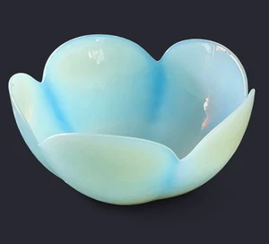 VINTAGE Art Deco Style Opalescent Opaline Blue Translucent Glass Serving Bowl - Picture 1 of 12