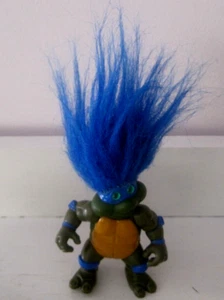 Playmates Toys Mirage TMNT Leonardo Blue Hair Troll Doll 1993 - SPEDIZIONE VELOCE!! - Foto 1 di 10