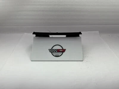 Chevrolet Corvette 1986 cubierta de puerta de llenado de combustible OEM Foto 1 de 4