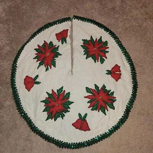 Vintage Handmade Christmas Tree Skirt - Picture 1 of 4