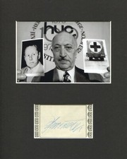 Simon Wiesenthal Nazi Hunter Holocaust Survivor Signed Autograph Photo Display