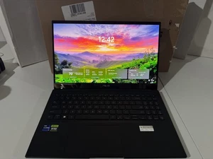 ASUS Vivobook Creator 15.6" OLED 120Hz i9-13900H, RTX 3050 6GB, 16GB RAM/1TB SSD - Picture 1 of 7