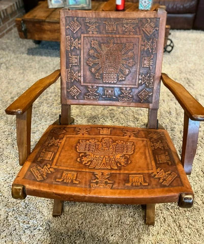 VINTAGE 60's/70's PERU AZTEC MOTIF EMBOSSED LEATHER & WOOD FOLDING CHAIR Cover