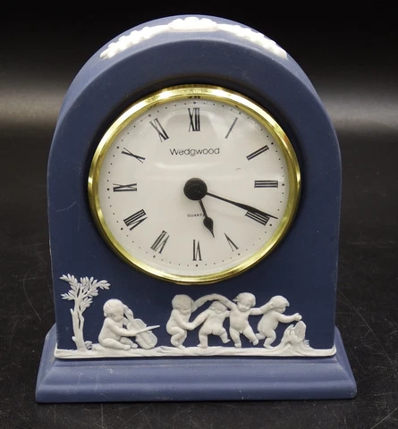 VTG Wedgwood Black Jasperware Mantle Desk Shelf Domed Clock Cupids Cherubs Cover