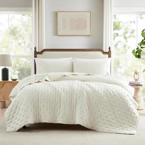 Ivory Cloud California Cal King Size Quilt Bedding Set with Pillow Shams, Cream - Picture 1 of 7