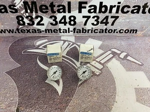 Ashcroft Pressure Gauge 0-60PSI Conn. 1/8” NPT Back Size 1 1/2” 15W1005SH Qty 2  - Picture 1 of 6