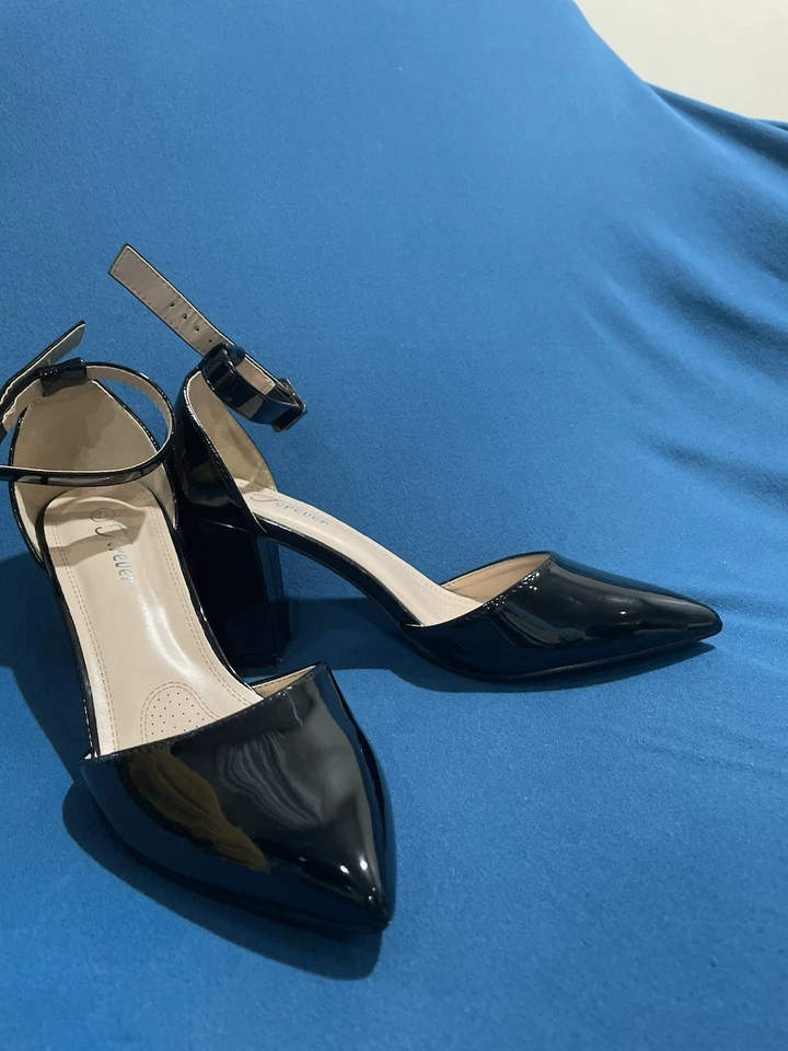 Tacones charol negro para mujer talla US 7,5 (7 1/2) de Forever Foto 1 de 4