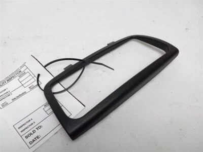 НАКЛАДКА НА ЗАДНЮЮ РОЗЕТКУ ПИТАНИЯ подходит для BUICK ENCAVE 2007–2012 OEM 25937766 - Изображение 1 из 4