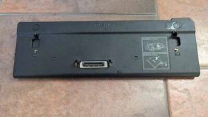 Slim Toshiba Port Replicator III - PA3681E-2PRP for Portege R600 - Picture 1 of 3