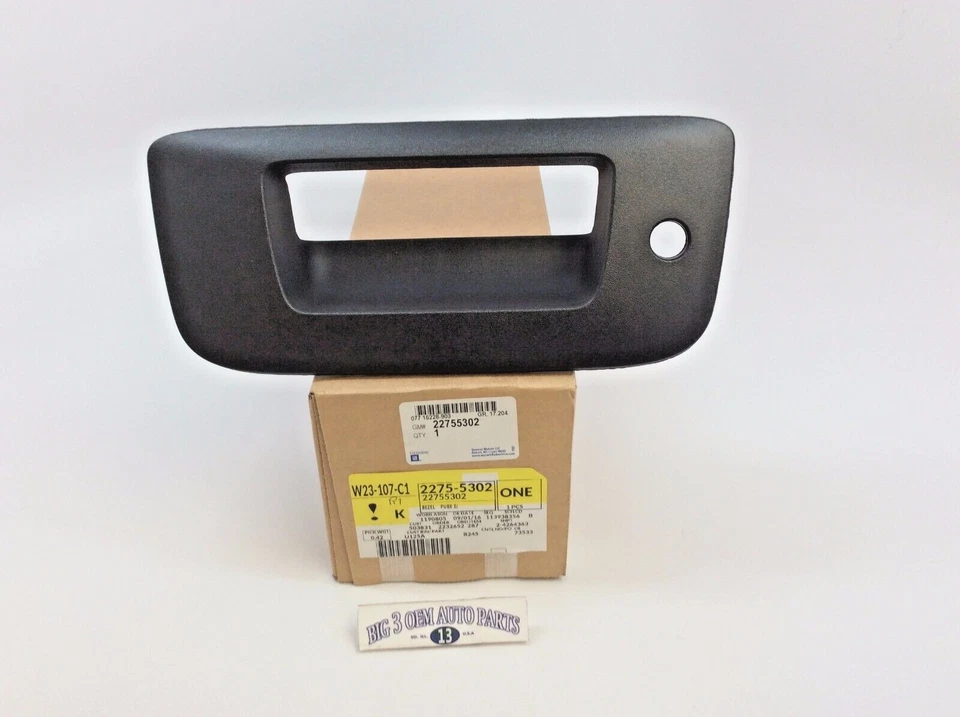 2007-2013 Chevrolet Silverado GMC Sierra Locking Tailgate Handle Bezel new OEM - Image 1 of 4