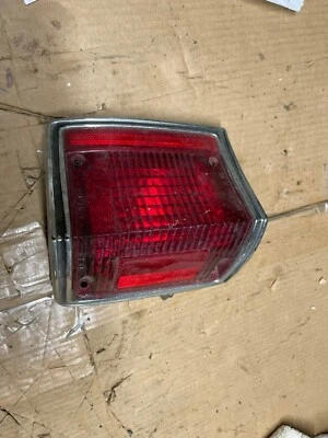 Chevrolet Chevelle 1970-71 lado pasajero, mano izquierda, luz trasera y carcasa Foto 1 de 4