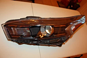 2022-2024 Kia Forte Left (Driver) Front Headlight Lamp Halogen, OEM - Picture 1 of 10