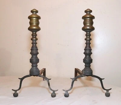 par de andirones georgianos de hierro forjado de latón torneado siglo XVIII años 1700  Foto 1 de 4