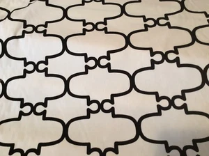 BLACK AND WHITE GEOMETRIC COTTON PRINT DRAPERY UPHOLSTERY FABRIC - Picture 1 of 3