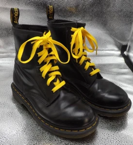Dr. Martens 11821 Smooth Black Leather Combat Boots - US Ladies size 7 - Picture 1 of 15