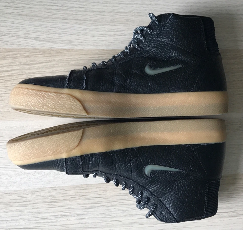 Blazer Nike Zoom Mid Premium SB 'Black Gum Jewel' CU5283-001. US9/UK8/EUR42,5 Foto 1 de 4