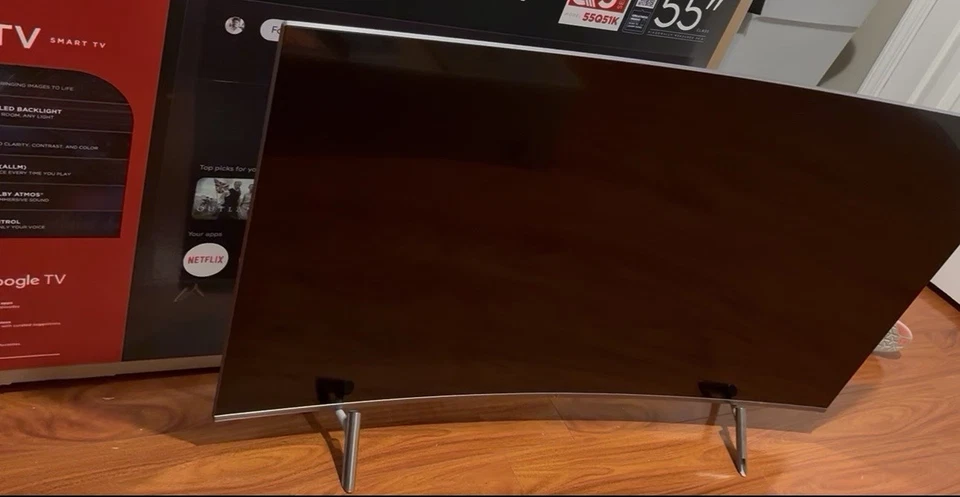 55 Inch Samsung Curve TV, Read Description - Image 1 of 4