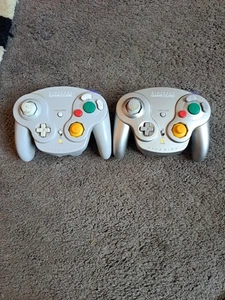 2 Original Zubehör Hersteller Nintendo Gamecube Wavebird 1 Platinum Wireless Controller enge Sticks - Bild 1 von 10