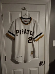 100% Authentic Mitchell & Ness 1971 Roberto Clemente Pirates Jersey Sz 44 L  - Picture 1 of 4