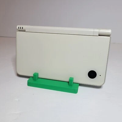 2 PACK Nintendo DSi XL/LL Display Stand Holder GREEN - Image 1 of 4