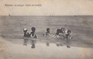 CARTOLINA +17 RICCIONE EMILIA ROMAGNA LA SPIAGGIA DELIZIA DEI BAMBINI VIAG 1927 - Imagen 1 de 2