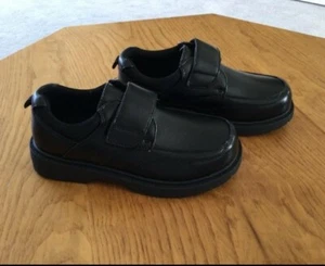 Boys black  school shoes size c13 BNWTBrand new with tags - Picture 1 of 2