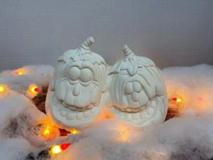 Fiesta Calabazas Pareja 5" T Halloween Otoño Calabaza Cerámica Bisque Listo para Pintar - Imagen 1 de 2