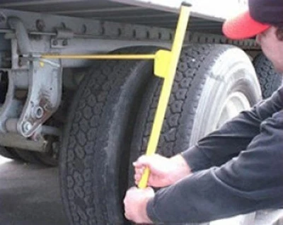 CA Progressive Engineering 27" 5th Wheel Semi Truck Pin Puller "The Persuader"  - Image 1 of 3