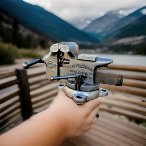 VINTAGE LITTCO LITTLESTOWN,PA.No.112 SWIVEL ANVIL BENCH VISE,3-1/2'' JAW,12 LBS - Picture 1 of 12