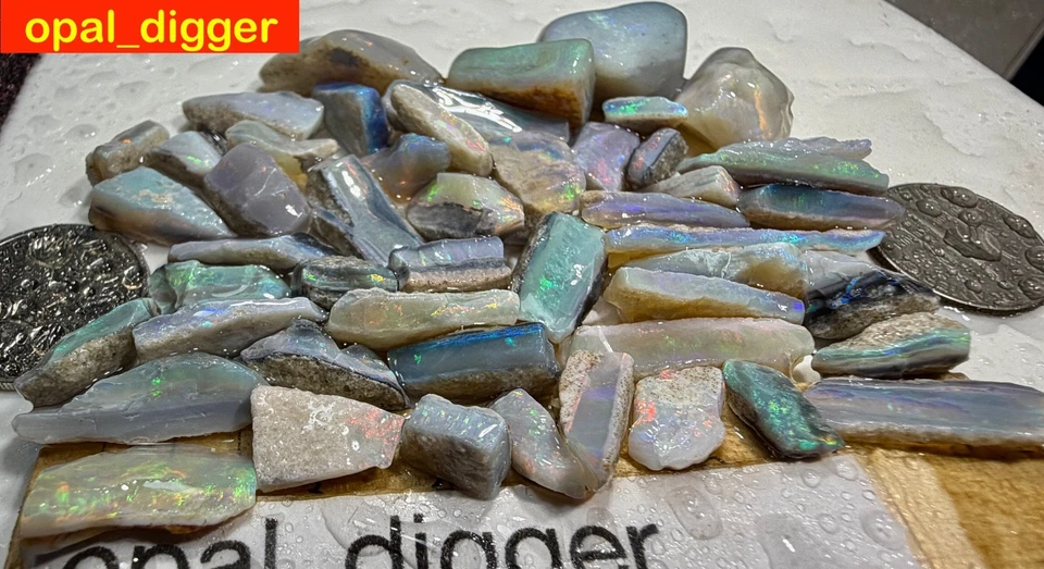 AUSTRALIANO PAQUETE ÁSPERO ÓPALO SUBASTAS NEGRO CRISTAL OSCURO COLORES SUPERIORES VIDEO 155ct Foto 1 de 4