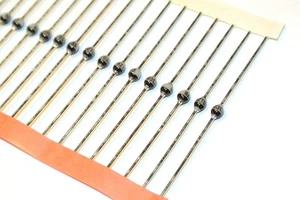 BZT03C33 Diode Zener 33V 6% 1.3W 2-Pin SOD-57 VISHAY [QTY=5pcs] - Picture 1 of 1