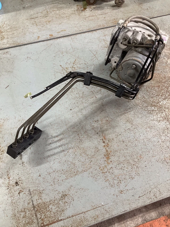 Bloque módulo de control de bomba ABS Volkswagen Transporter T4 703907379A VW - Imagen 1 de 4