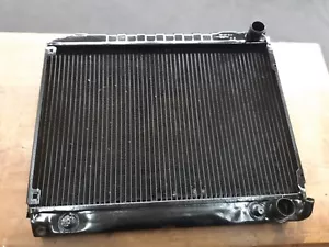 Radiador original y restaurado A107 501 13 01 - R107 500SL. - Imagen 1 de 2