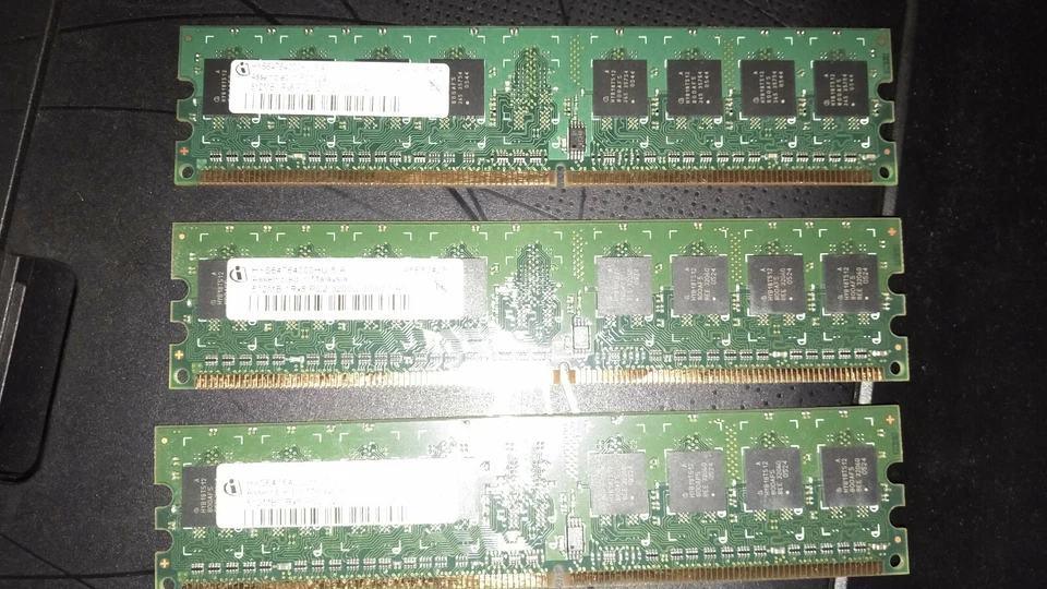 PC2-3200U DIMM - Image 1 of 3