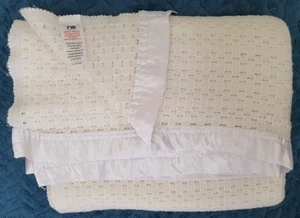 Mothercare white Vintage Pram Cot Blanket Cellular Acrylic 9178456 Good used - Picture 1 of 7