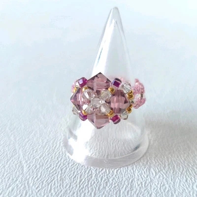 Anillo Hecho a Mano Tejido Cuentas Lt Rosa Satinado x Tono Plata Cristal Austríaco Talla 8  Foto 1 de 4