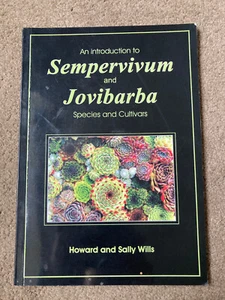 An Introduction to Sempervivum and Jovibarba Species & Cultivars by Sally Wills - Imagen 1 de 6