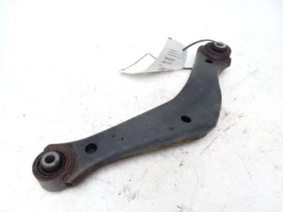 Chevrolet Malibu LMTD 2016 brazo de control de suspensión superior del pasajero trasero 57365 Foto 1 de 4