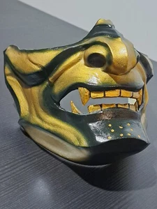 cosplay mask (wearable) - Picture 1 of 2