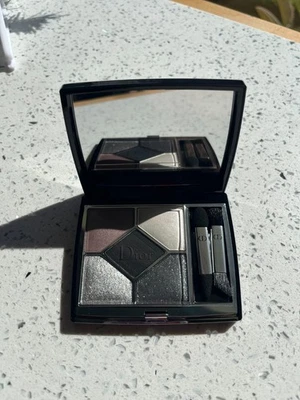 Dior Diorshow 5 Couleurs Eye Shadow Palette  BLACK BOW  0.24oz/7g New - Image 1 of 3